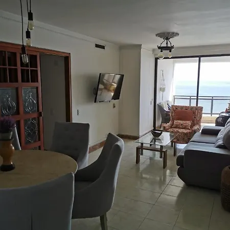Marina Tower Apartment *